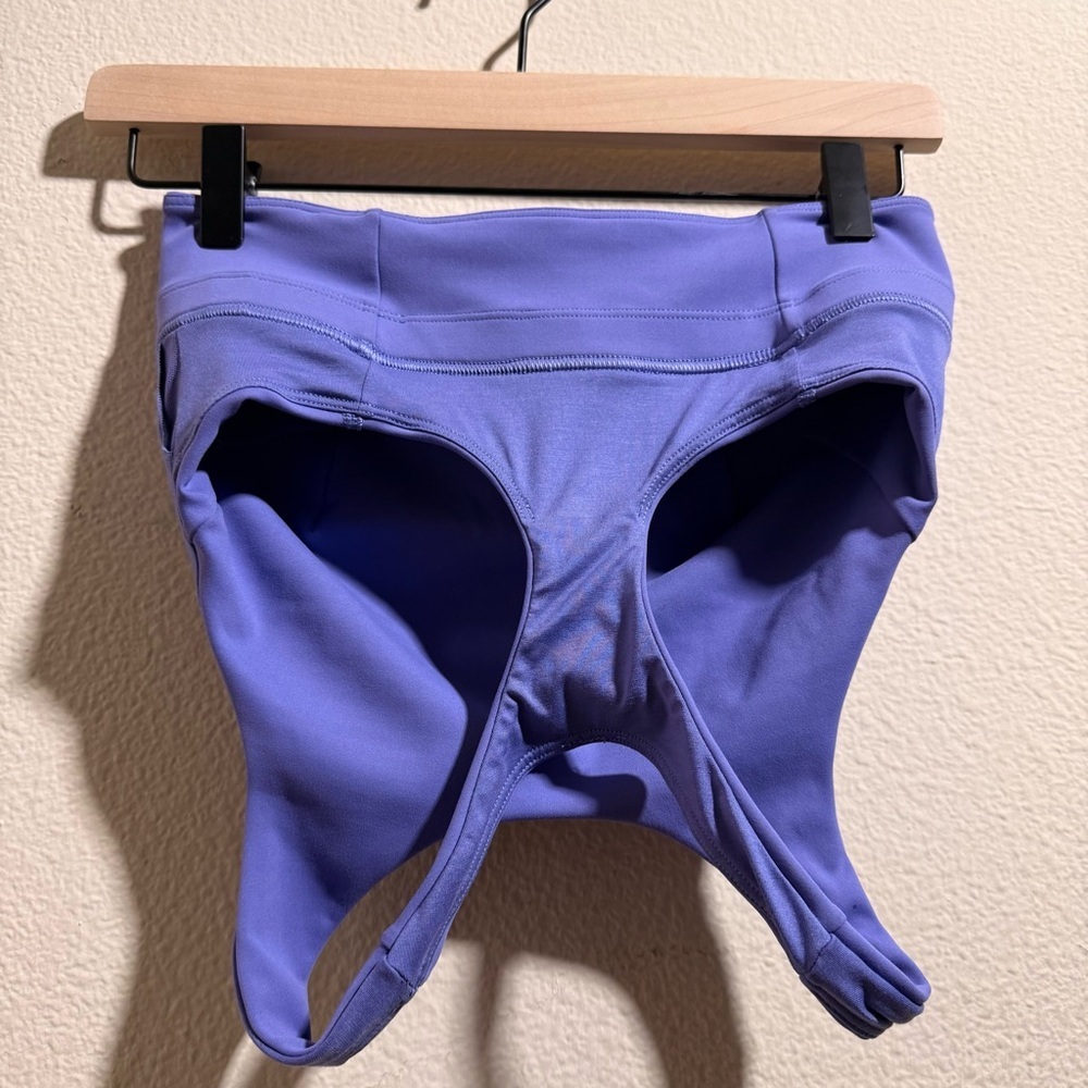 Lululemon Athletica Medium Support Sports Bra - Light Purple - Picture 7 of 9